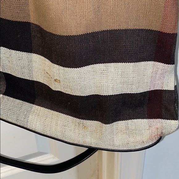 ❌SOLD❌ Burberry canvas medium Tottenham Brit tote - Picture 7 of 8